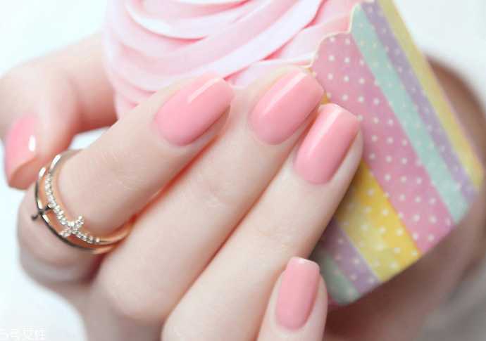 手黑适合什么颜色指甲油?手黑适合做什么美甲好看 手黑适合什么颜色指甲油?手黑适合做什么美甲好看