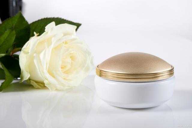 麦吉丽贵妇膏是白天用还是夜晚用 麦吉丽贵妇膏是白天用还是夜晚用