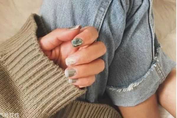 女生秋冬做什么美甲好看？冬季美甲这几款最显气质