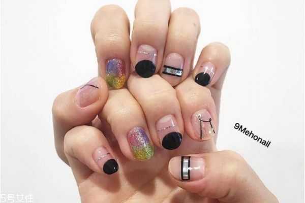 花朵美甲怎么做?小清新美甲教程图解 花朵美甲怎么做?小清新美甲教程图解