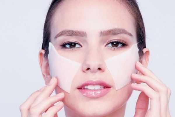 用矿泉水敷脸有什么好处？矿泉水湿敷的作用