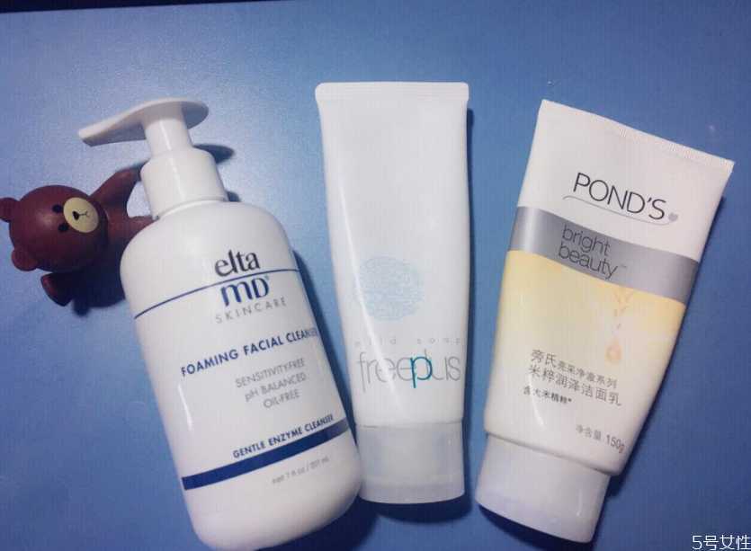 氨基酸洗面奶洗完脸干是怎么回事？用完氨基酸洗面奶脸干怎么办