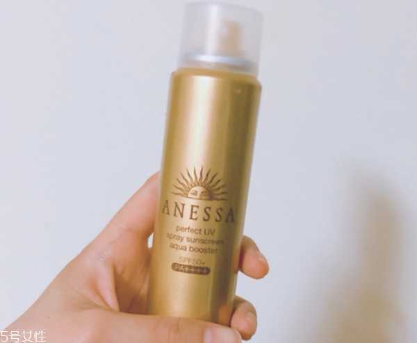 安耐晒乳液好还是啫喱？安耐晒乳液和啫喱区别