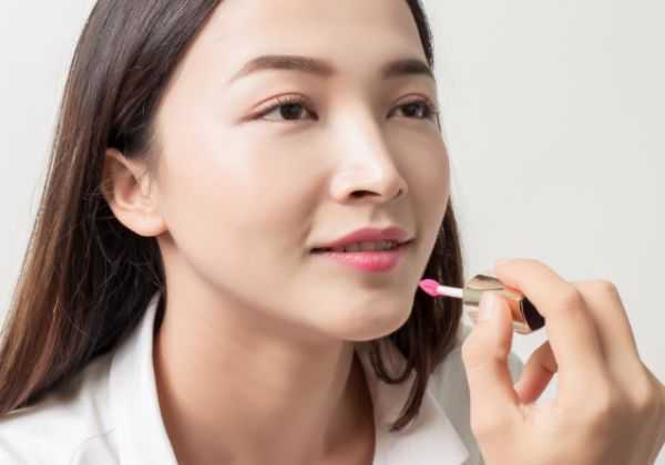 教你4步完成素颜妆 教你4步完成素颜妆