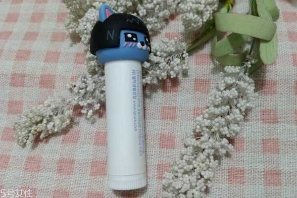 安宝笛唇膏好用吗