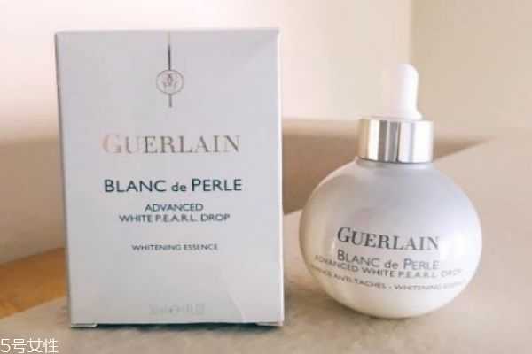 40岁用什么精华液好