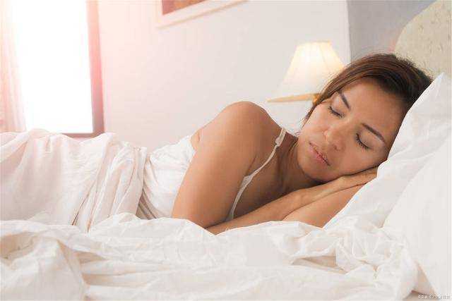 想要告别“黄脸婆”？少碰三物，多吃四果