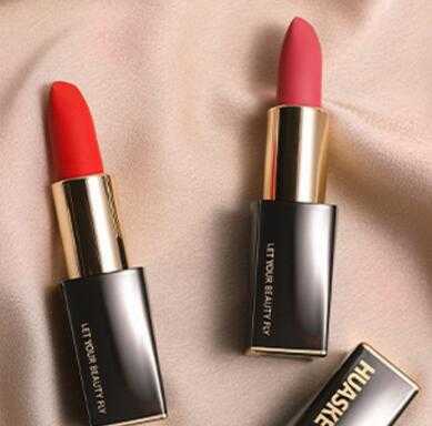 吃饭前要不要擦掉口红 吃饭前要不要擦掉口红