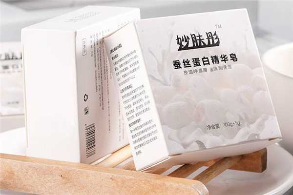 蚕丝皂拉丝好还是不拉丝好
