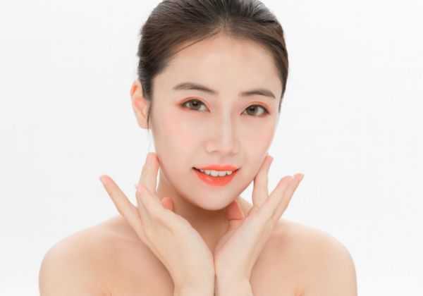 美白护肤品应该怎么用 美白护肤品应该怎么用