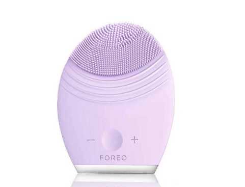 露娜洁面仪是充电的吗 是需要充电