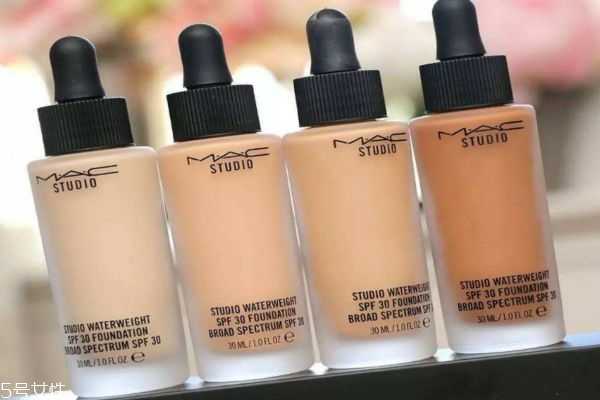 新手如何选择粉底液？选择适合自己的粉底液很重要