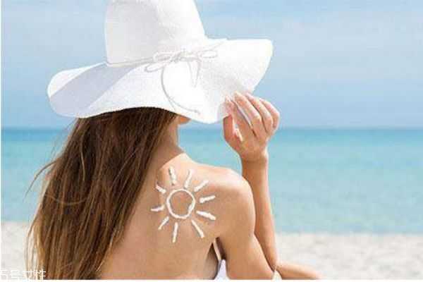 涂防晒霜的正确方式