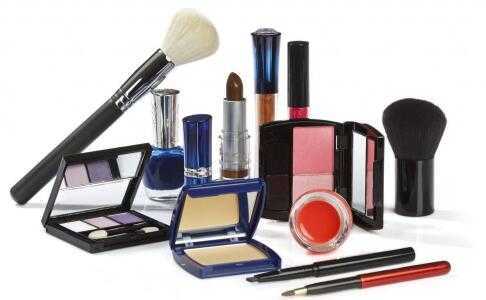 定妆喷雾真的能定妆吗