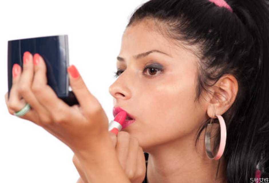 妆容为什么看上去很脏？底妆为什么会氧化