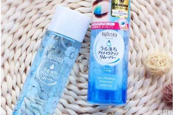 睫毛膏可以用什么卸妆?眼影眼线如何卸妆 睫毛膏可以用什么卸妆?眼影眼线如何卸妆