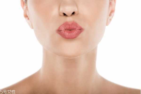 爽肤水先用还是乳液