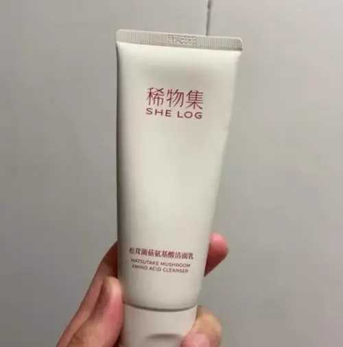 洗面奶开封多久不能再用了 洗面奶开封多久不能再用了