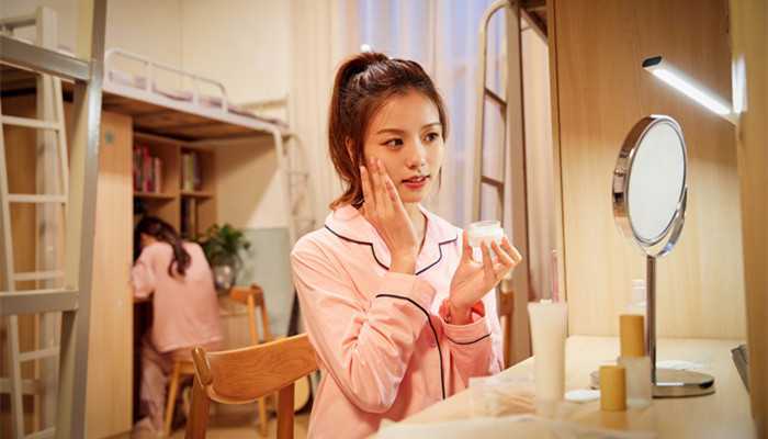 胶原霜的作用是什么 胶原霜的作用是什么