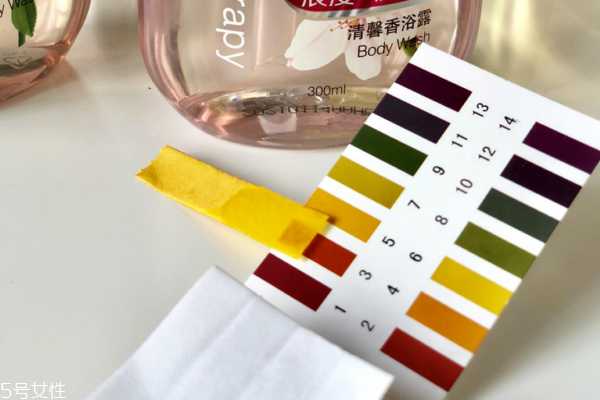 六神沐浴露是碱性的吗