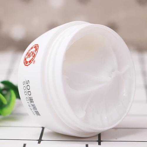 乳液一般可以使用多长时间?乳液一次用多少 乳液一般可以使用多长时间?乳液一次用多少