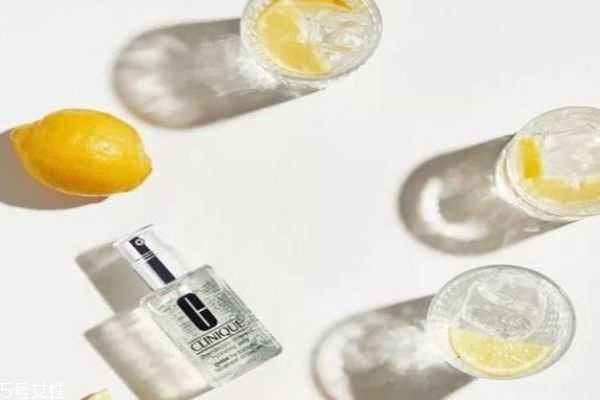 倩碧透明黄油和无油黄油的区别