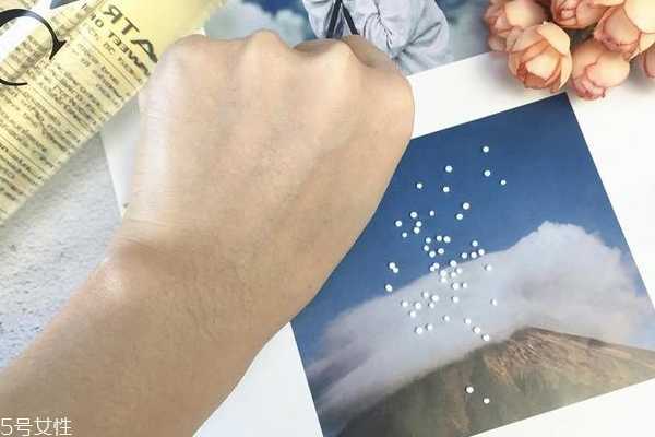 泰国vc爽肤水什么味道 很香甜的橙子味