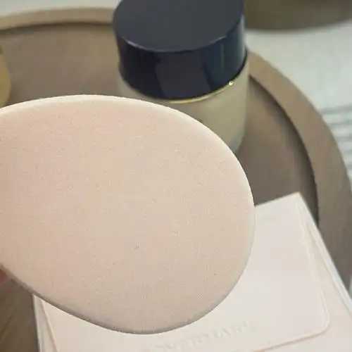 粉底霜适用人群有哪些 粉底霜适用人群有哪些