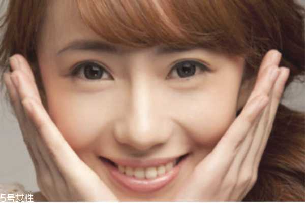 法令纹怎么消除按摩 提早预防很重要