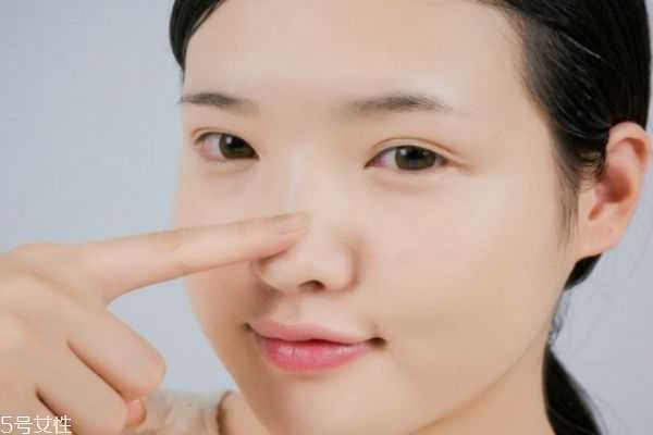 怎么用手涂粉底液？粉底液用手涂教程