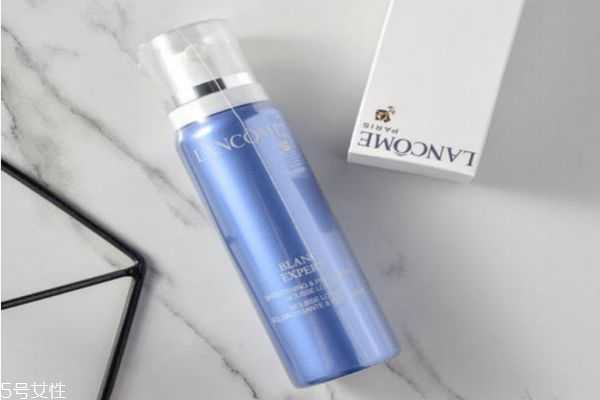 兰蔻新臻白泡沫美容液好用吗 兰蔻新臻白泡沫美容液好用吗