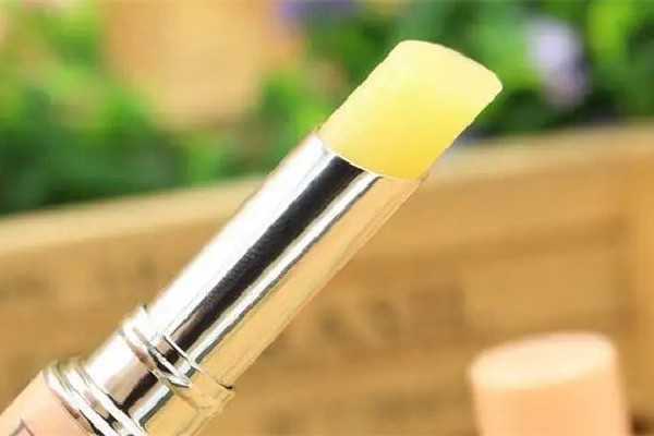 唇膏用到最后拧不出来怎么办