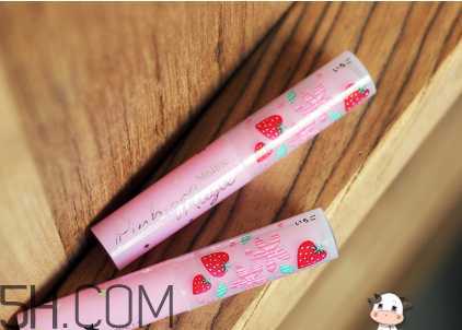 mistine草莓唇膏要不要卸妆?mistine草莓变色唇膏原理 mistine草莓唇膏要不要卸妆?mistine草莓变色唇膏原理