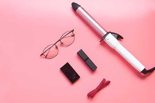 移动电源和卷发棒可以带上飞机吗 移动电源和卷发棒可以带上飞机吗