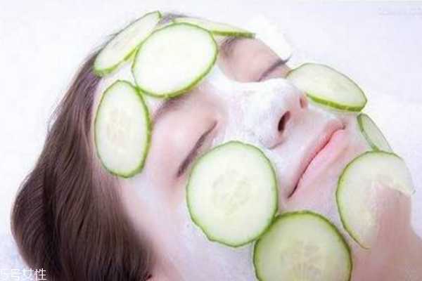 黄瓜敷脸有什么功效 黄瓜敷脸有什么功效