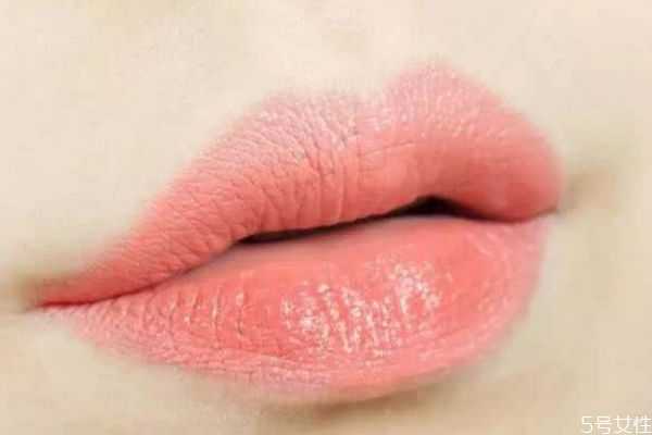 淡妆时候什么口红?适合淡妆的口红 淡妆时候什么口红?适合淡妆的口红