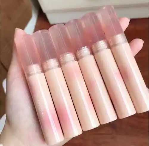 唇彩一次的使用量是多少?唇彩能天天用吗 唇彩一次的使用量是多少?唇彩能天天用吗