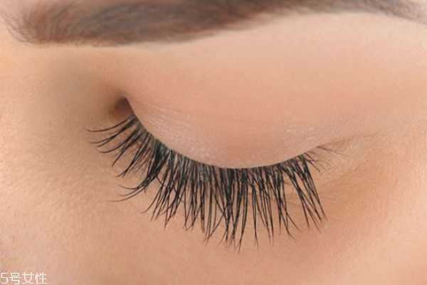 假睫毛可以多次使用吗？假睫毛能重复使用几次