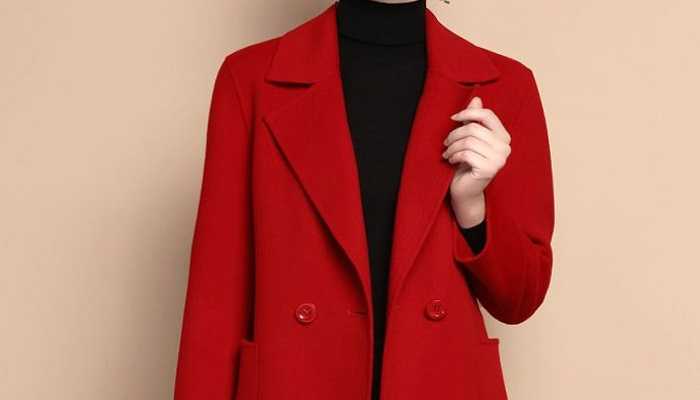 红色羊绒大衣适合什么年龄 红色羊绒大衣适合什么年龄
