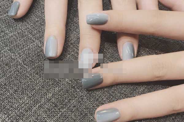 单色渐变美甲图片 简单素雅渐变美甲 单色渐变美甲图片 简单素雅渐变美甲
