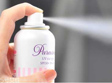 娜丽丝防晒喷雾油吗?娜丽丝防晒喷雾可以用多久 娜丽丝防晒喷雾油吗?娜丽丝防晒喷雾可以用多久