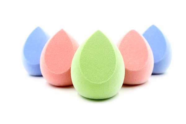 美妆蛋干用好还是湿用好？