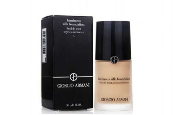 阿玛尼粉底液掉地上摔坏了怎么办 阿玛尼粉底液摔碎 阿玛尼粉底液掉地上摔坏了怎么办 阿玛尼粉底液摔碎