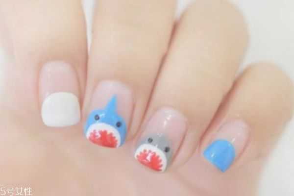 卡通手绘美甲怎么做？动物图案卡通美甲怎么做