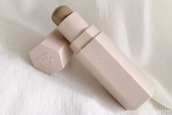 修容棒可以用洗面奶洗吗 修容笔需要卸妆吗