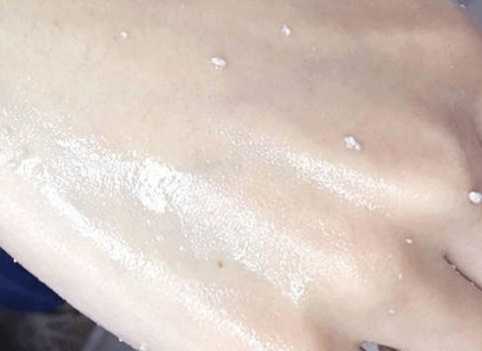 护肤品搓泥是什么原因 护肤品搓泥是什么原因