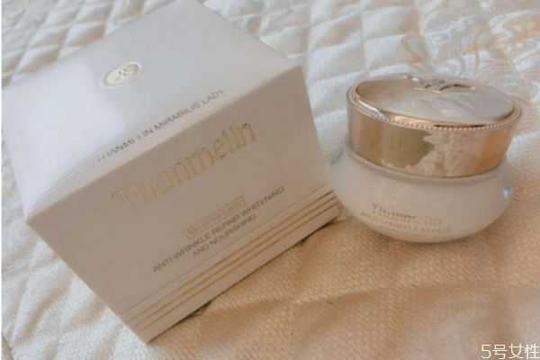 梵蜜琳贵妇膏是面霜还是素颜霜?贵妇膏使用后用气垫吗 梵蜜琳贵妇膏是面霜还是素颜霜?贵妇膏使用后用气垫吗