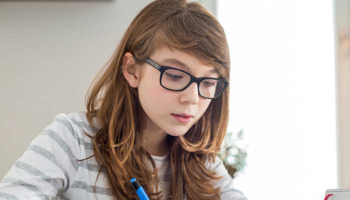 颧骨高适合什么刘海