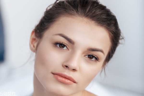 化妆水要放冰箱吗