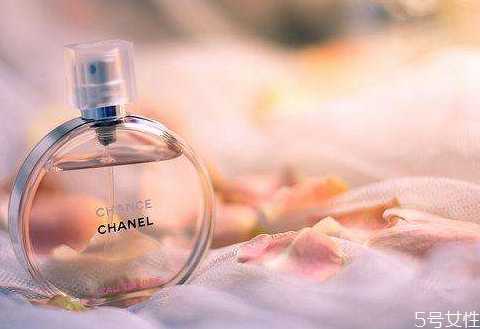 香水有保质期吗？喷了过期的香水会怎样